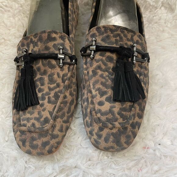 Clarks leather suede Leopard Print Loafers with Tassels accent Size 9.5M - Picture 5 of 11